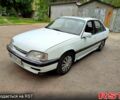 Белый Опель Омега, объемом двигателя 2 л и пробегом 230 тыс. км за 1200 $, фото 2 на Automoto.ua