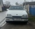 Білий Опель Омега, об'ємом двигуна 2 л та пробігом 320 тис. км за 1800 $, фото 1 на Automoto.ua