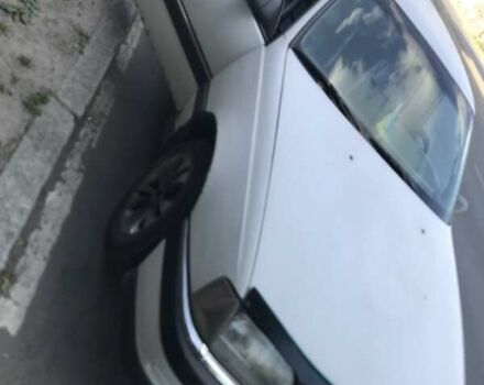 Белый Опель Омега, объемом двигателя 2 л и пробегом 300 тыс. км за 1400 $, фото 3 на Automoto.ua