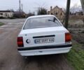 Белый Опель Омега, объемом двигателя 2 л и пробегом 390 тыс. км за 600 $, фото 2 на Automoto.ua