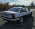 Опель Омега 1992 в Харькове на Automoto.ua Белый Опель Омега, объемом двигателя 2 л и пробегом 222 тыс. км за 950 $, фото 2 на Automoto.ua