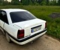 Білий Опель Омега, об'ємом двигуна 2 л та пробігом 400 тис. км за 840 $, фото 4 на Automoto.ua