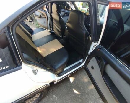 Білий Опель Омега, об'ємом двигуна 2 л та пробігом 325 тис. км за 2000 $, фото 4 на Automoto.ua