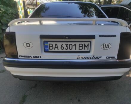 Белый Опель Омега, объемом двигателя 2 л и пробегом 333 тыс. км за 2019 $, фото 1 на Automoto.ua
