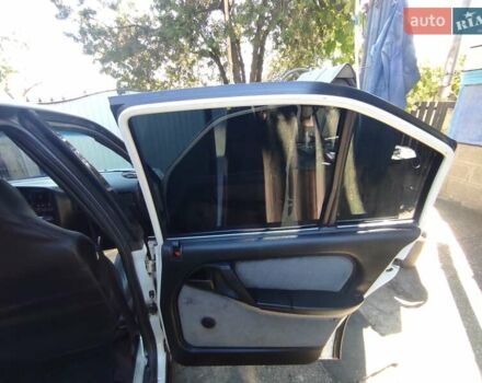 Білий Опель Омега, об'ємом двигуна 2 л та пробігом 325 тис. км за 2000 $, фото 2 на Automoto.ua