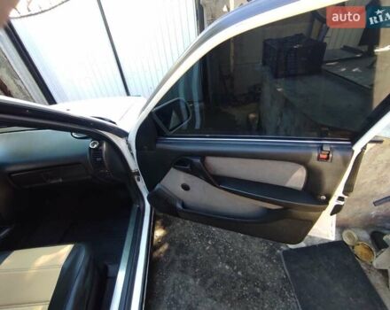 Білий Опель Омега, об'ємом двигуна 2 л та пробігом 325 тис. км за 2000 $, фото 5 на Automoto.ua