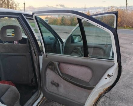 Белый Опель Омега, объемом двигателя 2 л и пробегом 390 тыс. км за 1321 $, фото 7 на Automoto.ua