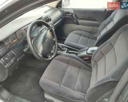 Белый Опель Омега, объемом двигателя 2 л и пробегом 309 тыс. км за 1700 $, фото 2 на Automoto.ua