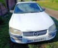 Белый Опель Омега, объемом двигателя 2 л и пробегом 300 тыс. км за 2500 $, фото 1 на Automoto.ua