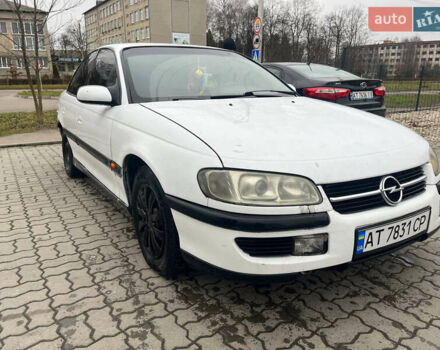 Белый Опель Омега, объемом двигателя 2 л и пробегом 320 тыс. км за 1650 $, фото 8 на Automoto.ua