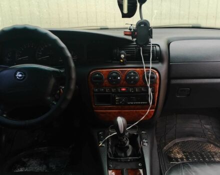 Белый Опель Омега, объемом двигателя 2 л и пробегом 260 тыс. км за 2800 $, фото 5 на Automoto.ua