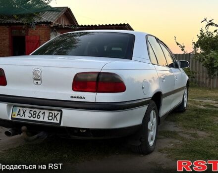 Белый Опель Омега, объемом двигателя 2 л и пробегом 200 тыс. км за 1450 $, фото 3 на Automoto.ua