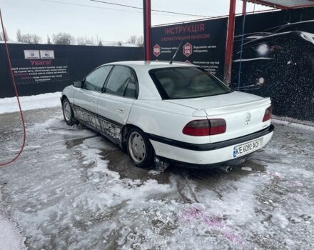 Білий Опель Омега, об'ємом двигуна 2 л та пробігом 300 тис. км за 1092 $, фото 5 на Automoto.ua