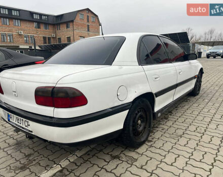 Белый Опель Омега, объемом двигателя 2 л и пробегом 320 тыс. км за 1650 $, фото 9 на Automoto.ua
