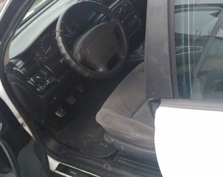 Белый Опель Омега, объемом двигателя 2 л и пробегом 1 тыс. км за 1900 $, фото 2 на Automoto.ua