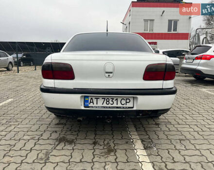 Белый Опель Омега, объемом двигателя 2 л и пробегом 320 тыс. км за 1650 $, фото 3 на Automoto.ua