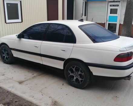 Белый Опель Омега, объемом двигателя 2 л и пробегом 260 тыс. км за 2800 $, фото 1 на Automoto.ua