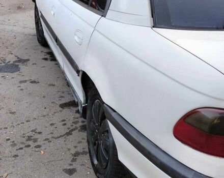 Белый Опель Омега, объемом двигателя 2 л и пробегом 200 тыс. км за 1200 $, фото 5 на Automoto.ua