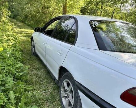 Белый Опель Омега, объемом двигателя 2 л и пробегом 396 тыс. км за 1350 $, фото 3 на Automoto.ua