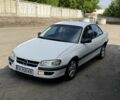 Белый Опель Омега, объемом двигателя 2 л и пробегом 250 тыс. км за 1799 $, фото 1 на Automoto.ua
