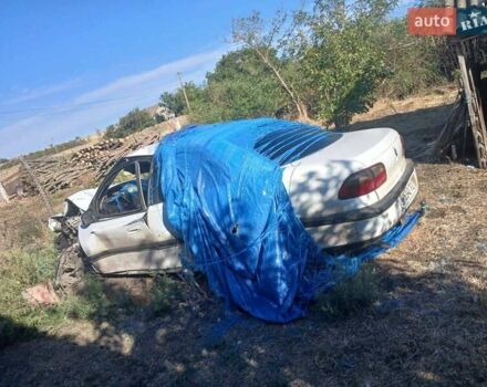 Білий Опель Омега, об'ємом двигуна 2 л та пробігом 155 тис. км за 800 $, фото 2 на Automoto.ua