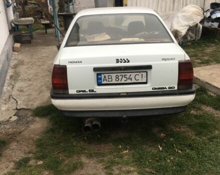 Белый Опель Омега, объемом двигателя 2 л и пробегом 3 тыс. км за 650 $, фото 2 на Automoto.ua