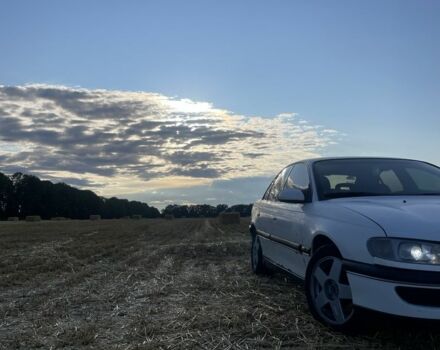 Белый Опель Омега, объемом двигателя 2 л и пробегом 389 тыс. км за 2200 $, фото 2 на Automoto.ua