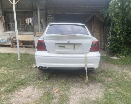 Белый Опель Омега, объемом двигателя 1.6 л и пробегом 288 тыс. км за 833 $, фото 3 на Automoto.ua