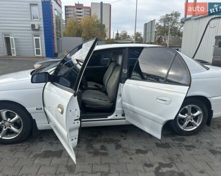Білий Опель Омега, об'ємом двигуна 2.5 л та пробігом 285 тис. км за 2700 $, фото 2 на Automoto.ua