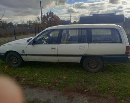 Белый Опель Омега, объемом двигателя 0 л и пробегом 100 тыс. км за 597 $, фото 1 на Automoto.ua