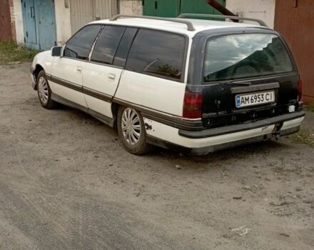 Белый Опель Омега, объемом двигателя 2 л и пробегом 350 тыс. км за 461 $, фото 2 на Automoto.ua