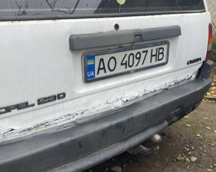 Белый Опель Омега, объемом двигателя 2.26 л и пробегом 300 тыс. км за 1500 $, фото 5 на Automoto.ua