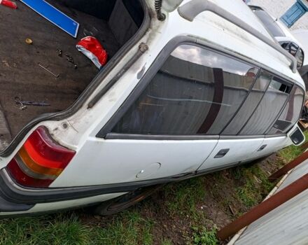 Белый Опель Омега, объемом двигателя 0 л и пробегом 400 тыс. км за 238 $, фото 1 на Automoto.ua