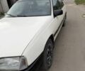 Білий Опель Омега, об'ємом двигуна 2 л та пробігом 200 тис. км за 800 $, фото 3 на Automoto.ua