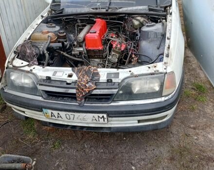 Белый Опель Омега, объемом двигателя 0 л и пробегом 400 тыс. км за 238 $, фото 5 на Automoto.ua