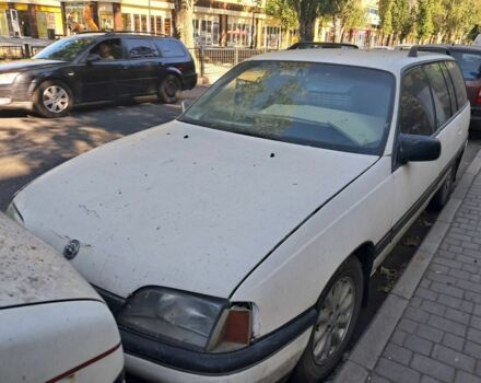 Белый Опель Омега, объемом двигателя 2.3 л и пробегом 489 тыс. км за 1000 $, фото 2 на Automoto.ua