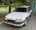 Білий Опель Омега, об'ємом двигуна 2 л та пробігом 248 тис. км за 1200 $, фото 1 на Automoto.ua