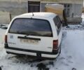 Белый Опель Омега, объемом двигателя 2 л и пробегом 300 тыс. км за 650 $, фото 2 на Automoto.ua