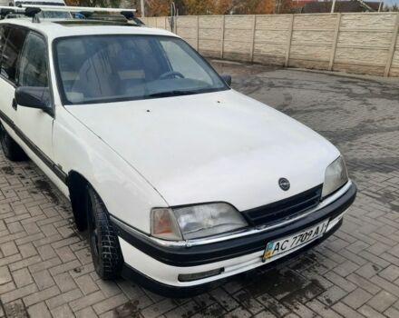 Білий Опель Омега, об'ємом двигуна 2 л та пробігом 245 тис. км за 800 $, фото 1 на Automoto.ua