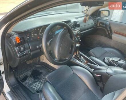 Белый Опель Омега, объемом двигателя 2 л и пробегом 300 тыс. км за 2900 $, фото 4 на Automoto.ua