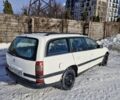 Белый Опель Омега, объемом двигателя 2 л и пробегом 437 тыс. км за 1250 $, фото 3 на Automoto.ua
