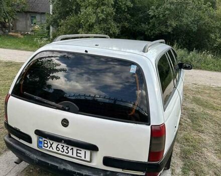 Белый Опель Омега, объемом двигателя 2 л и пробегом 357 тыс. км за 2700 $, фото 10 на Automoto.ua