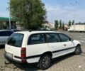 Білий Опель Омега, об'ємом двигуна 2 л та пробігом 250 тис. км за 950 $, фото 2 на Automoto.ua
