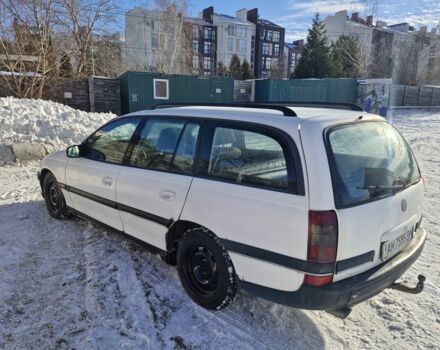 Белый Опель Омега, объемом двигателя 2 л и пробегом 437 тыс. км за 1250 $, фото 5 на Automoto.ua