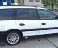 Белый Опель Омега, объемом двигателя 2.2 л и пробегом 382 тыс. км за 2500 $, фото 6 на Automoto.ua