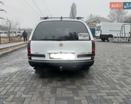 Белый Опель Омега, объемом двигателя 2 л и пробегом 630 тыс. км за 4200 $, фото 16 на Automoto.ua