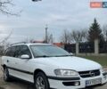Белый Опель Омега, объемом двигателя 2.5 л и пробегом 435 тыс. км за 1800 $, фото 1 на Automoto.ua