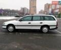 Білий Опель Омега, об'ємом двигуна 2 л та пробігом 387 тис. км за 2500 $, фото 5 на Automoto.ua