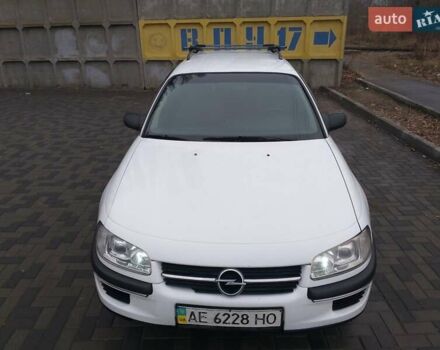 Белый Опель Омега, объемом двигателя 2 л и пробегом 630 тыс. км за 4200 $, фото 3 на Automoto.ua
