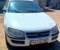 Белый Опель Омега, объемом двигателя 2 л и пробегом 0 тыс. км за 800 $, фото 1 на Automoto.ua